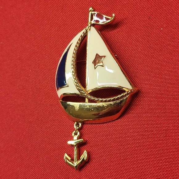 VTG Avon Sailboat Ship Boat Nautical Brooch Pin Enamel Red Blue Gold Tone - Picture 8 of 13